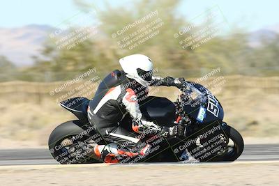 media/Dec-04-2025-Racers Edge (Thu) [[5ebc9f124d]]/3-B Group/5-Session 2 Turn 2 inside Speed Pans/